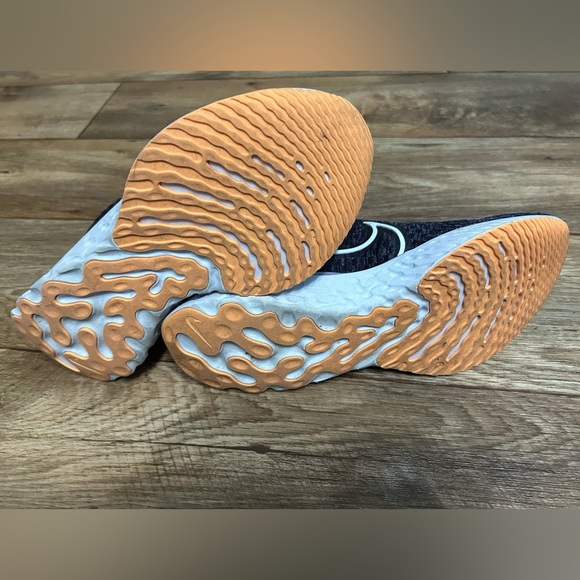 NIKE REACT INFINITY 3 RUNNING SHOES - Picture 6 of 8